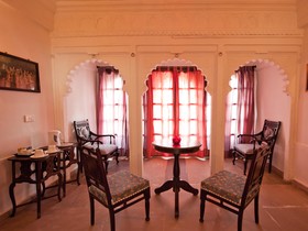 Bhainsrorgarh Fort Hotel