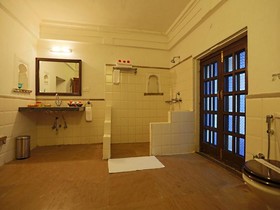 Bhainsrorgarh Fort Hotel
