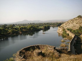 Bhainsrorgarh Fort Hotel
