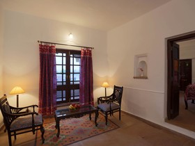 Bhainsrorgarh Fort Hotel