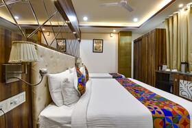FabHotel Prime Royal Park