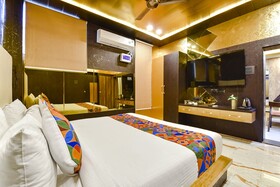 FabHotel Prime Royal Park
