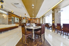 FabHotel Prime Royal Park