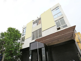 Hotel Bullet Inn & Lounge By OYO Rooms