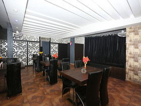 Hotel Bullet Inn & Lounge By OYO Rooms