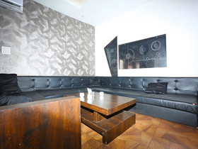 Hotel Bullet Inn & Lounge By OYO Rooms