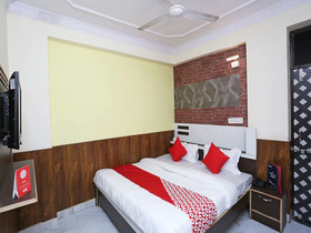Hotel Bullet Inn & Lounge By OYO Rooms