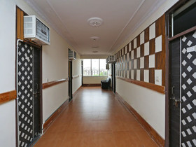 Hotel Bullet Inn & Lounge By OYO Rooms