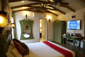 Hotel Hillock