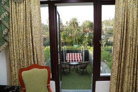 Hotel Hillock