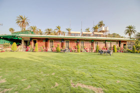 Royal Garden Retreat