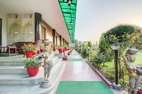 Royal Garden Retreat