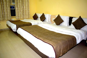 Hotel Ashapura Palace