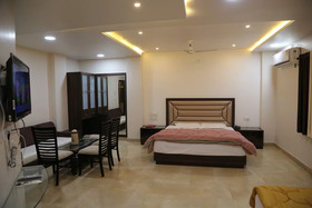 Hotel Lokpriya Inn