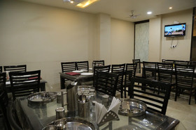 Hotel Lokpriya Inn