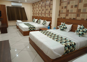 Hotel Shri Naman