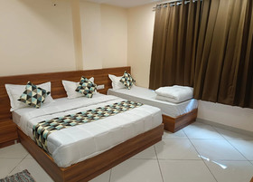 Hotel Shri Naman