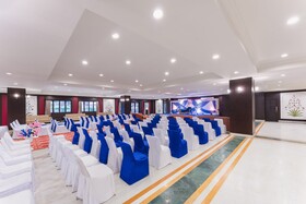 Shree Vallabh Vilas Lords Plaza