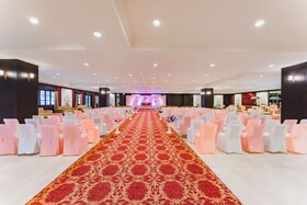 Shree Vallabh Vilas Lords Plaza