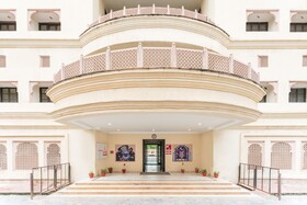 Shree Vallabh Vilas Lords Plaza