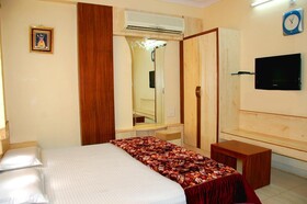The Sky Comfort Hotel Shri Vithalesh
