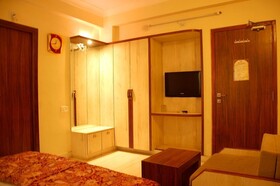 The Sky Comfort Hotel Shri Vithalesh