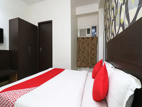 Hotel Silver Star By OYO Rooms