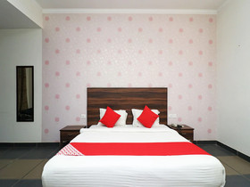 Hotel Silver Star By OYO Rooms