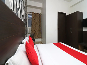 Hotel Silver Star By OYO Rooms