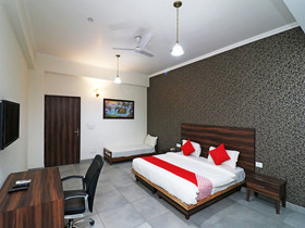 Hotel Silver Star By OYO Rooms