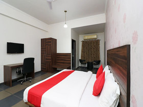 Hotel Silver Star By OYO Rooms
