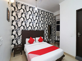 Hotel Silver Star By OYO Rooms