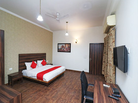 Hotel Silver Star By OYO Rooms