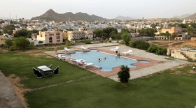 Gulaab Niwaas Palace