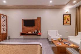 Savitri Resorts