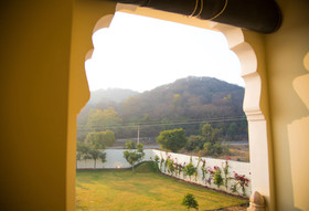 WelcomHeritage Mount Valley Resort - Ranthambore