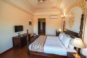 WelcomHeritage Mount Valley Resort - Ranthambore