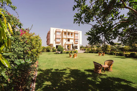 WelcomHeritage Mount Valley Resort - Ranthambore