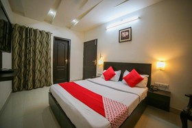 Hotel Prateek Plaza by OYO Rooms