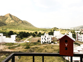 Amar Kunj Apartment by OYO Rooms