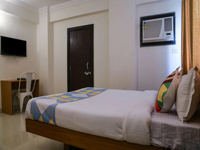 Amar Kunj Apartment by OYO Rooms