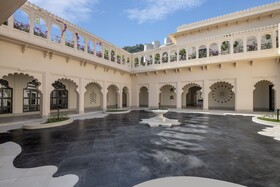 Aurika Hotels