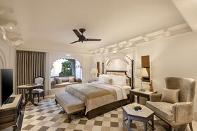 Aurika Hotels