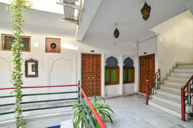 Hotel Devraj Niwas