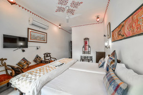 Hotel Devraj Niwas
