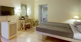 Hotel Hilltop Palace