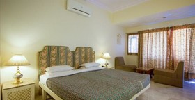 Hotel Hilltop Palace