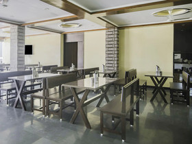 Hotel Jai Hind By OYO Rooms