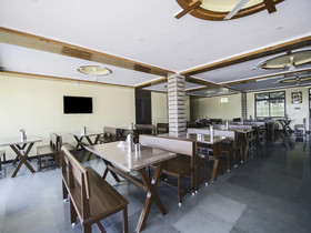 Hotel Jai Hind By OYO Rooms