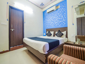 Hotel King Mansion By OYO Rooms